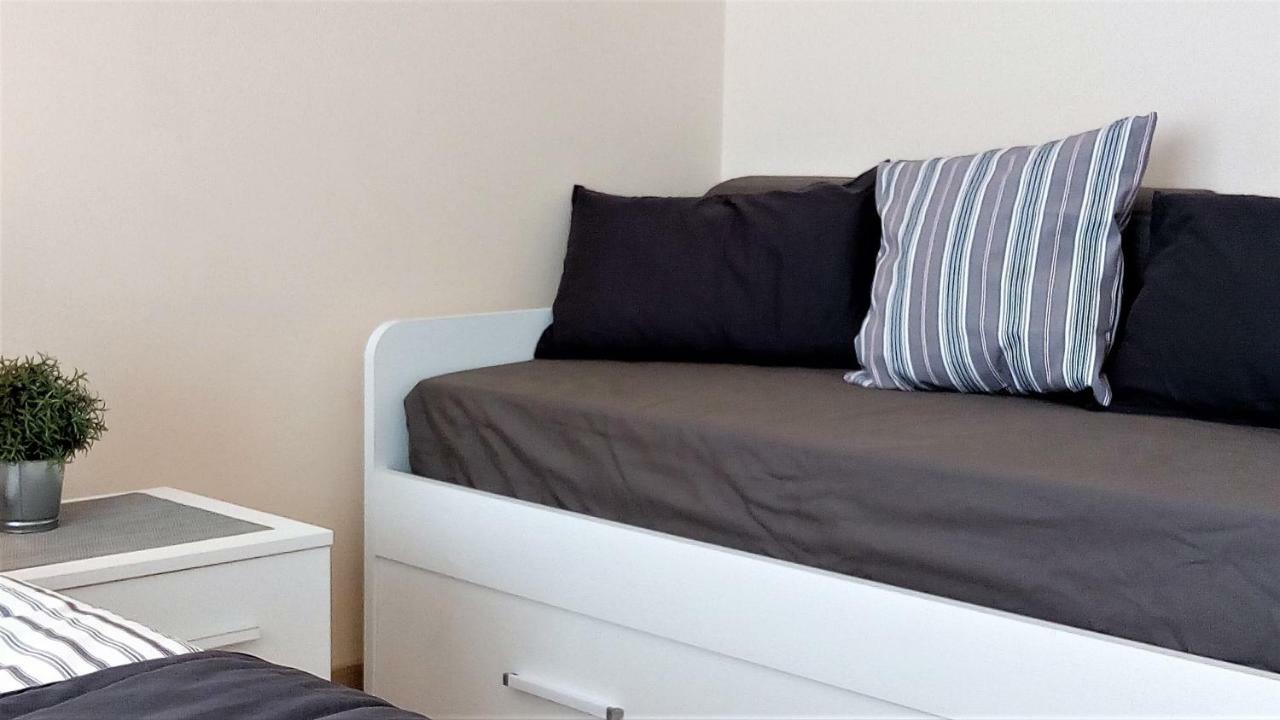 Lovely, Charming And Quiet Apartment In The Centre Air Conditioned And Free Private Garage Como Luaran gambar