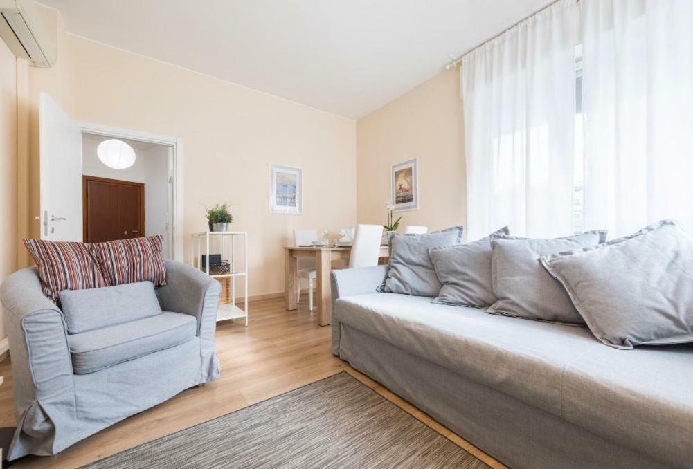 Lovely, Charming And Quiet Apartment In The Centre Air Conditioned And Free Private Garage Como Luaran gambar